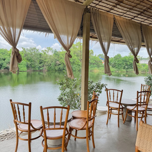 🌿☕️ Serene House Cafe ชลบุรี — โอเอซิสใจกลางเมือง