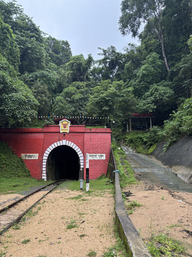 นั่งรถไฟจากเชียงใหม่ 1 ชั่วโมง ! ไปเดินป่า