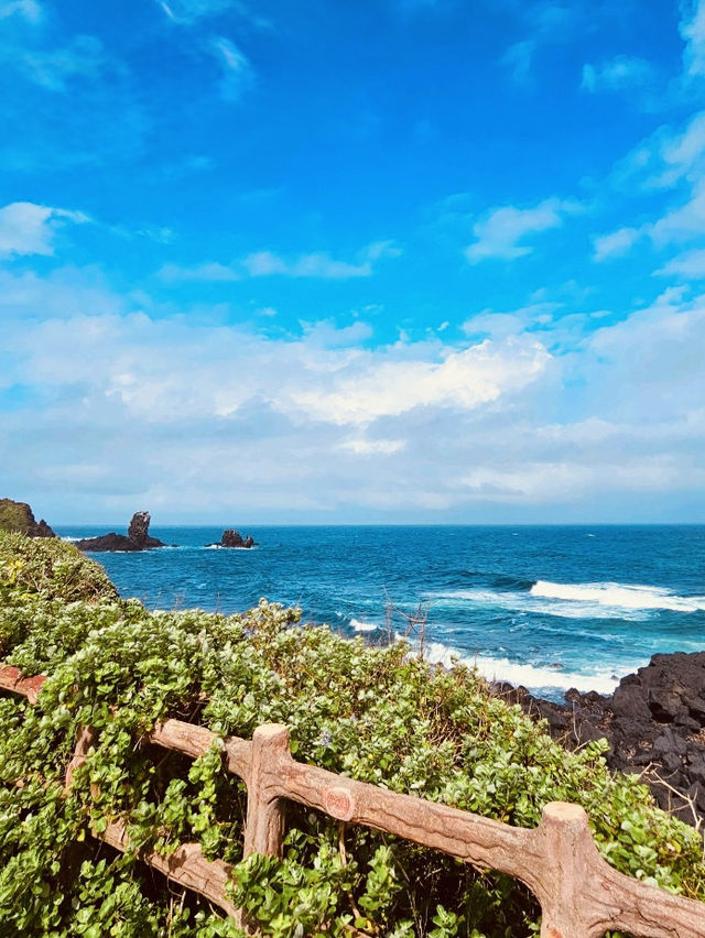 A Dramatic Coastal Headland with Iconic Views