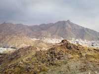 Climb to Light: A Spiritual Journey Up Jabal Al Nour