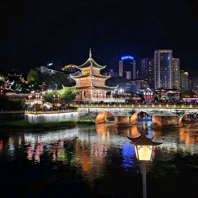 Night Stroll Around Jiaxiu Pavilion
