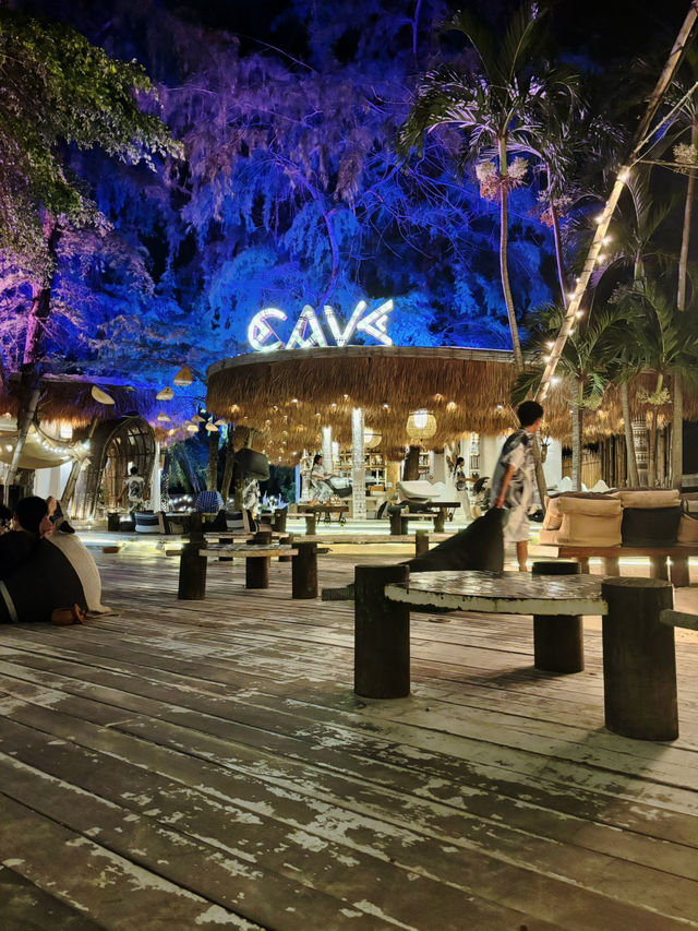 🌴Cave Beach Club · Pattaya 海邊小日記