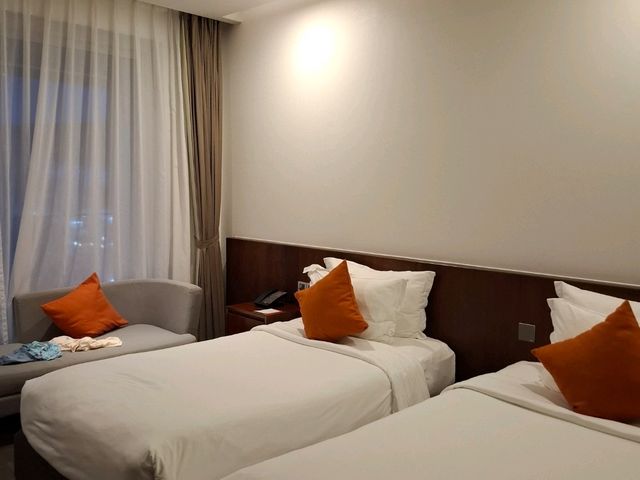 位於陽東夜市旁的 Seashells Phu Quoc Hotel & Spa，是旅客到富國島時最受歡迎的五星級酒店之一。