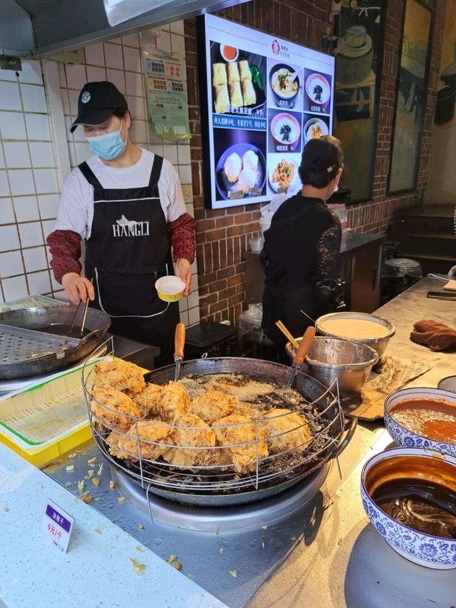 🥢💰 Qibao Old Street เซี่ยงไฮ้  กินเพลิน งบไม่แพง 🥢💰 Qibao Old Street เซี่ยงไฮ้  กินเพลิน งบไม่แพง