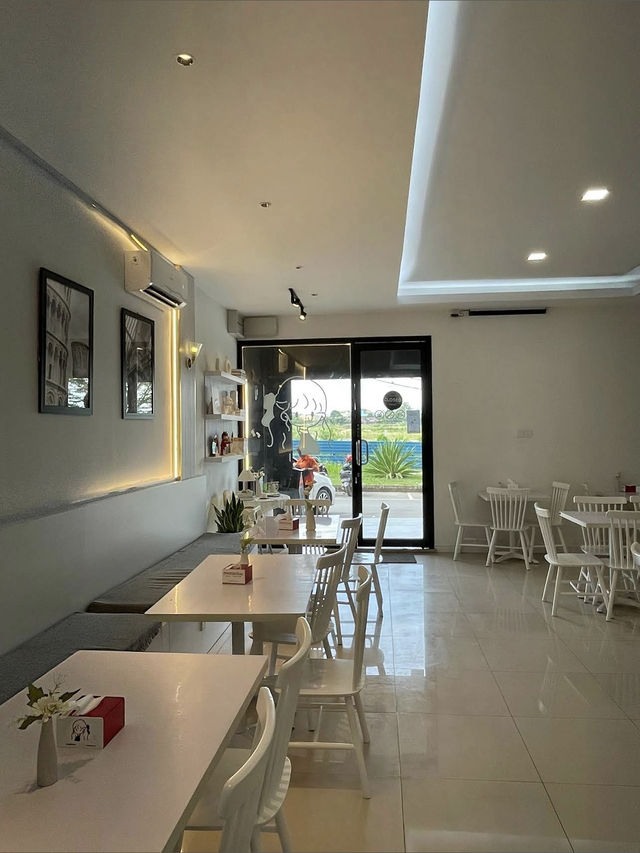 Sharlotte Cafe, Aesthetic Bakes and Cozy Vibes in Batam Sharlotte Cafe, Aesthetic Bakes and Cozy Vibes in Batam