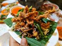 หมูกระทะร้านเด็ด ตั้งอยู่ระหว่างหัวหิน-ปราณบุรี