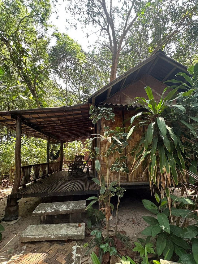 Bamboo bungalow @เกาะพยาม
