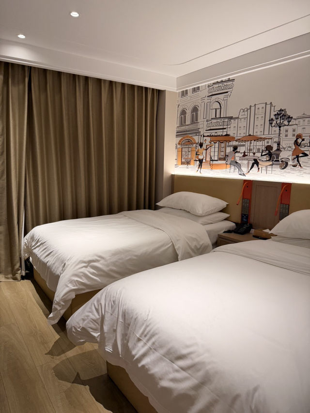  🏨 รีวิวโรงแรม Vienna Sanhao Hotel – สาขา ถนนคนเดิ