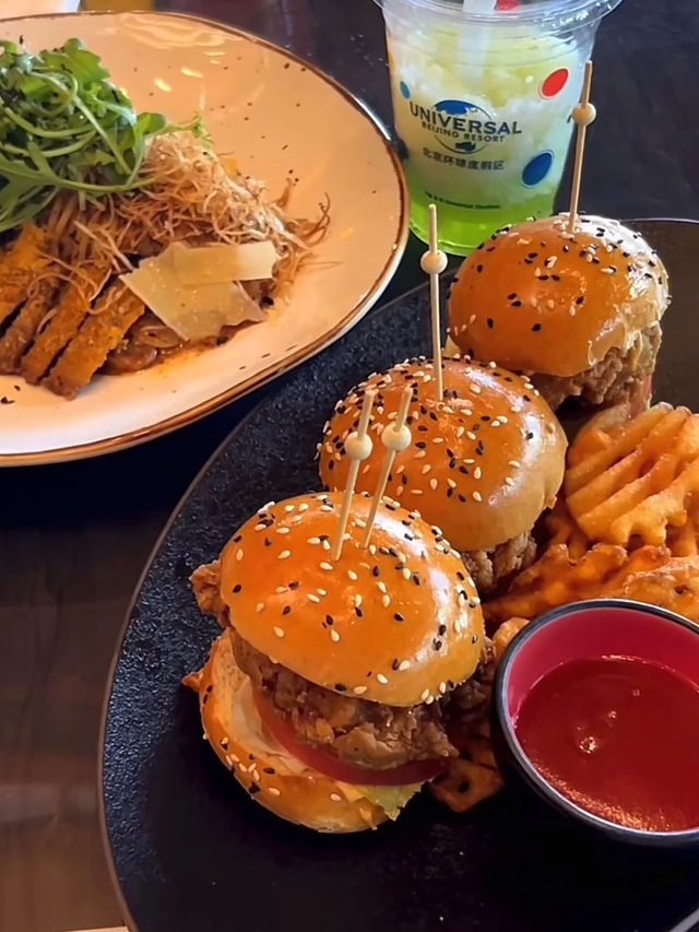 Where to Eat in Universal Studios Beijing? — Hammond’s Restaurant (Jurassic Park Area)