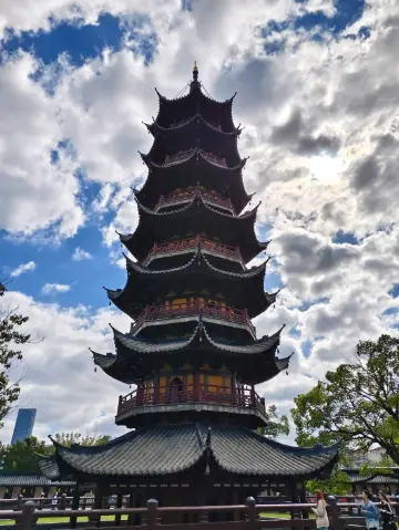 Longhua Temple, Shanghai