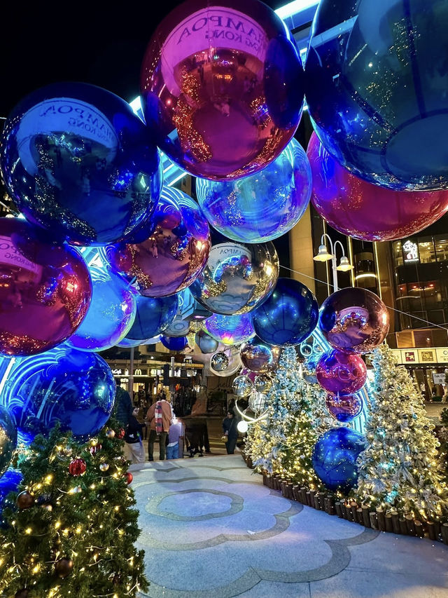Where Concrete Hulls Sail into City Dreams: The Whampoa Pulse Where Concrete Hulls Sail into City Dreams: The Whampoa Pulse
