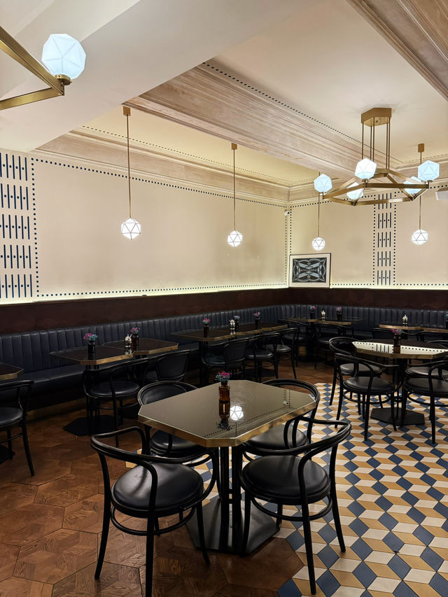 Cozy Cafe Vibes in Praha☕  