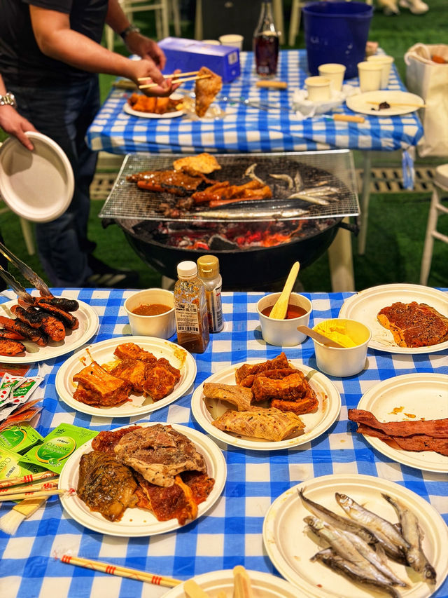 ใครชอบของย่างต้องมาที่นี่ ริมทะเลฮ่องกง ใครชอบของย่างต้องมาที่นี่ ริมทะเลฮ่องกง