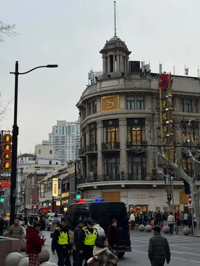 Nanjing Road — Shanghai's Famous Shopping Street