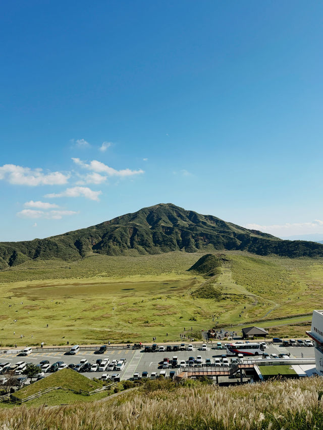 【熊本県・阿蘇】 火山が生み出した、阿蘇を代表する大草原 【熊本県・阿蘇】 火山が生み出した、阿蘇を代表する大草原
