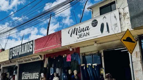 Pelileo, Ecuador: The Ultimate Shopping Guide to the Denim Capital 👖 — traveler post in Cotopaxi