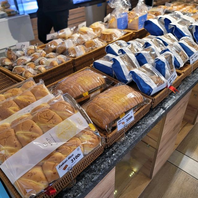 여행가는달 몽골 울란바토르의 오래된 빵집 Jur Ur House & Bakery