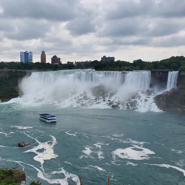 💦🌈 Experiencing the Wonder of Niagara Falls