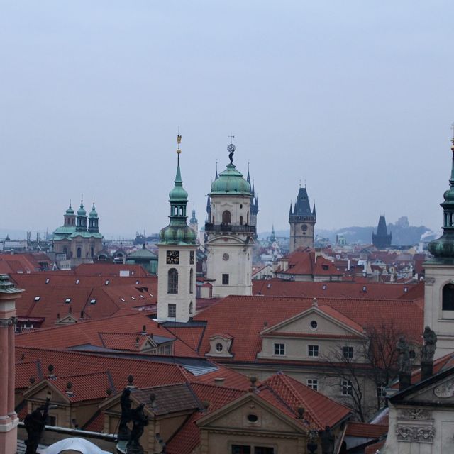 Charles Bridge’s Historical Aura 🏰🕰️