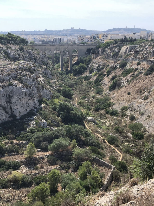 Commonwealth Constructions: Mosta Bridge