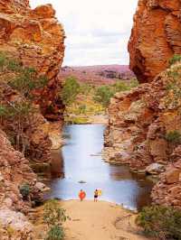 A Road Trip to Uluru: An Adventure of a Lifetime 🚗✨