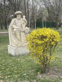 Spring Sculptures 