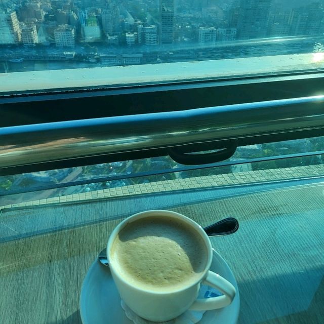 🗼✨ Dine Above the Clouds at Al Dawar – Cairo's Iconic 360° Revolving Restaurant! 🍽️🌍