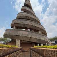 A Symbol of Unity and Heritage in Yaoundé 🇨🇲🏛️  