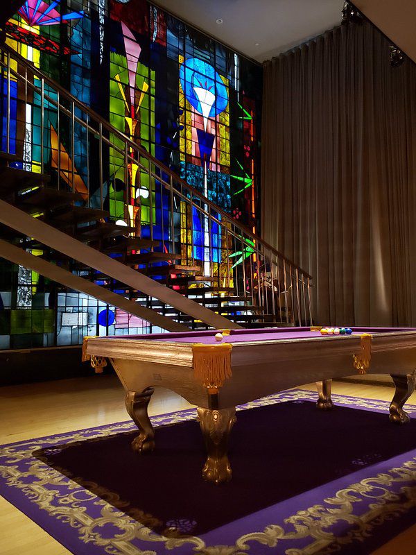 Through the Looking Glass: A Night at Sanderson London