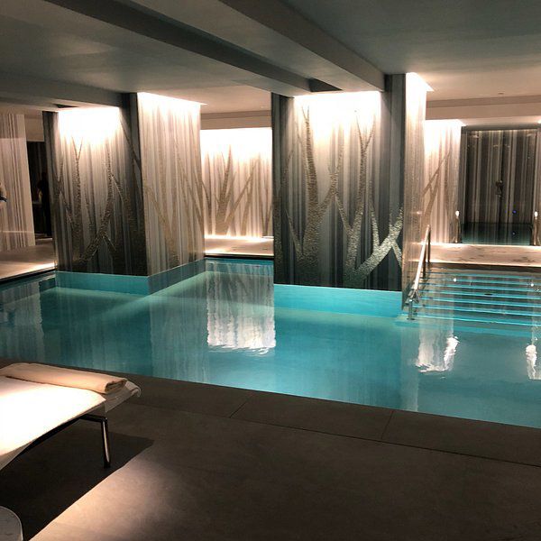 Historic Glamour Meets Modern Grace: Four Seasons Trinity Square