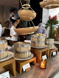 Sunday branch in Ritz Bali-What to wait?