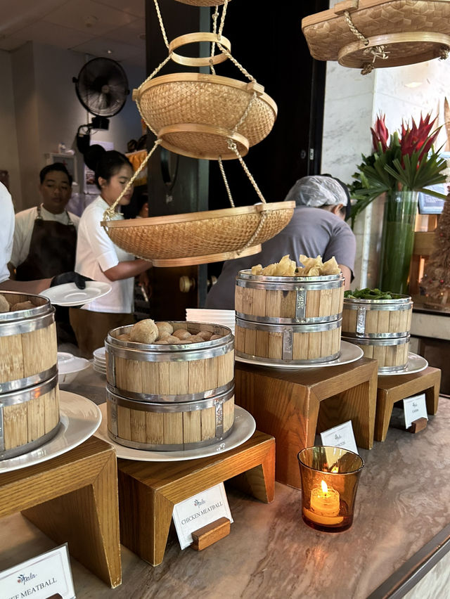 Sunday branch in Ritz Bali-What to wait?