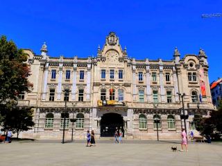 The Most Beautiful Bay City Awaits Your Romantic Journey