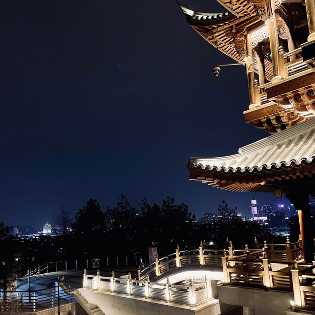A Temple with a beautiful Night View 