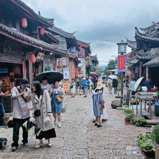 Lay back and relax in Lijiang
