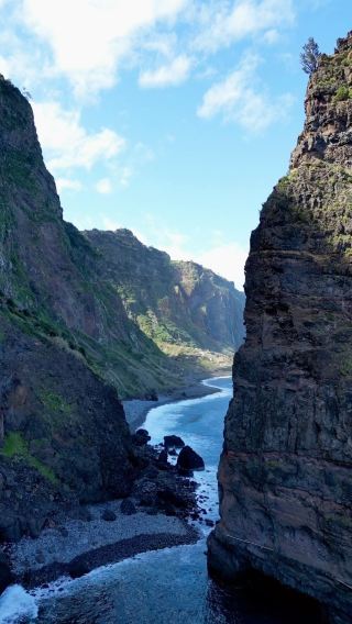 Discover the Fascinating History of Rocha do Navio, Madeira, Portugal! 🏰🚢