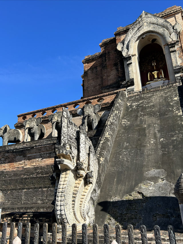 泰國清邁契迪龍寺（Wat Chedi Luang）