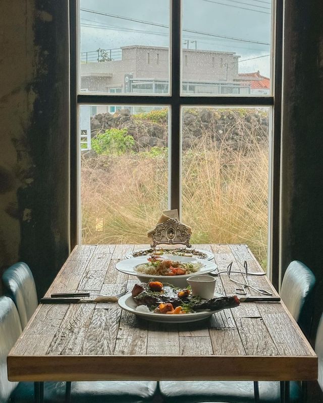 애피타이저로 귀한 카이막을 맛볼 수 있는
분위기 zzzㅓ는 제주도 한경면 맛집 🏠🧡