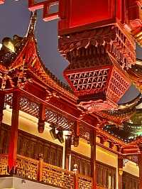 上海城隍廟彷彿千與千尋中的油屋