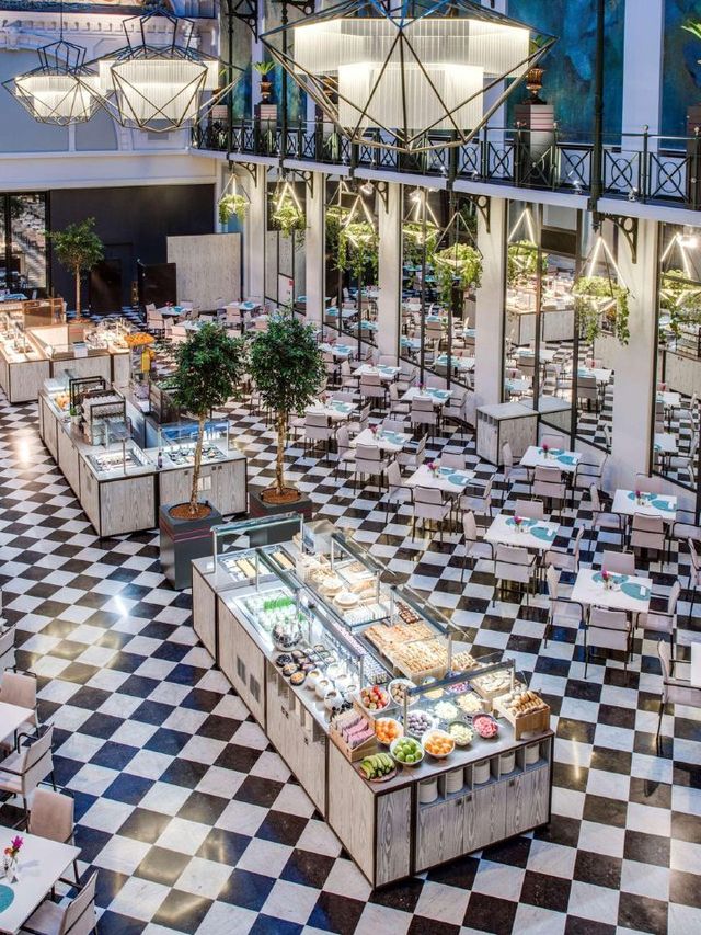 🌟✨ Amsterdam's Gem: Krasnapolsky's Cozy Luxury 💎🛌