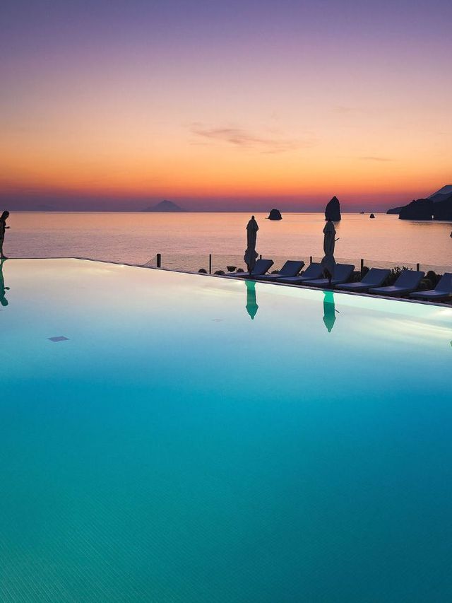 🌟 Sicily's Seaside Gem: Therasia Resort 🌋✨