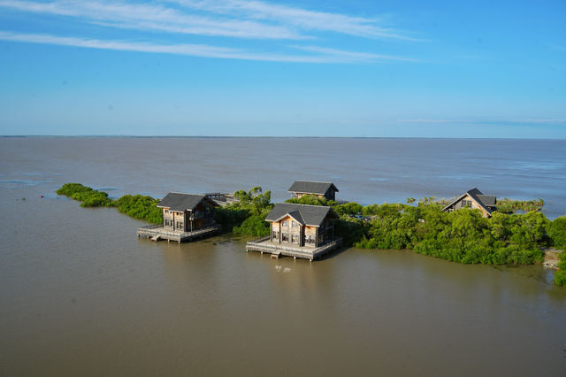 沙灘，浴場，風浪大，在“海邊”遙望俄羅斯～