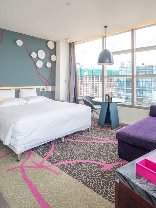 🌟 Saigon's Stellar Stay: Pullman's Luxe Vibes 🌃