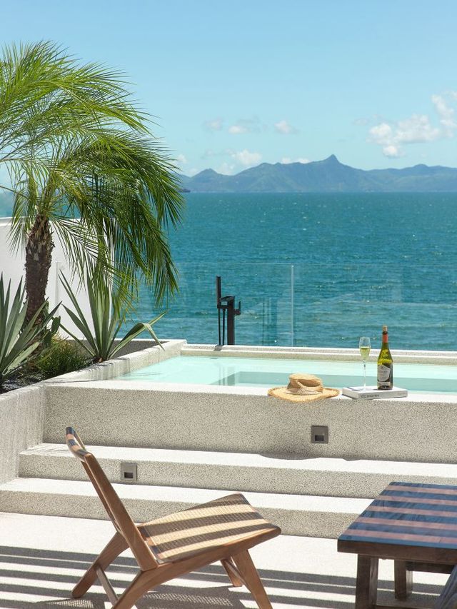 🌊 Shenzhen's Seaside Serenity: Top Hotel Picks 🏨✨