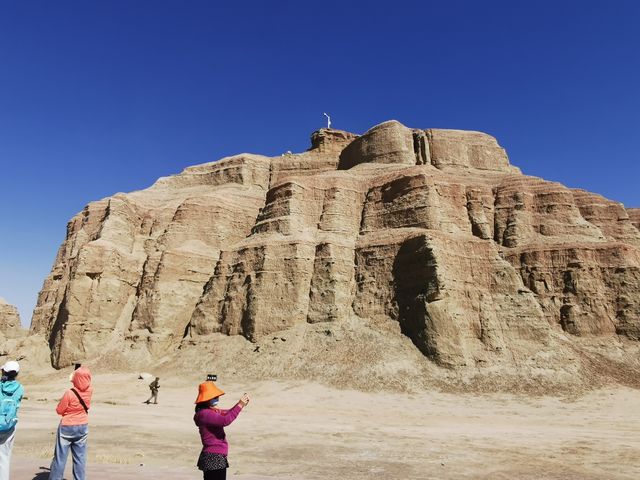 親身體驗魔鬼城的奇景。