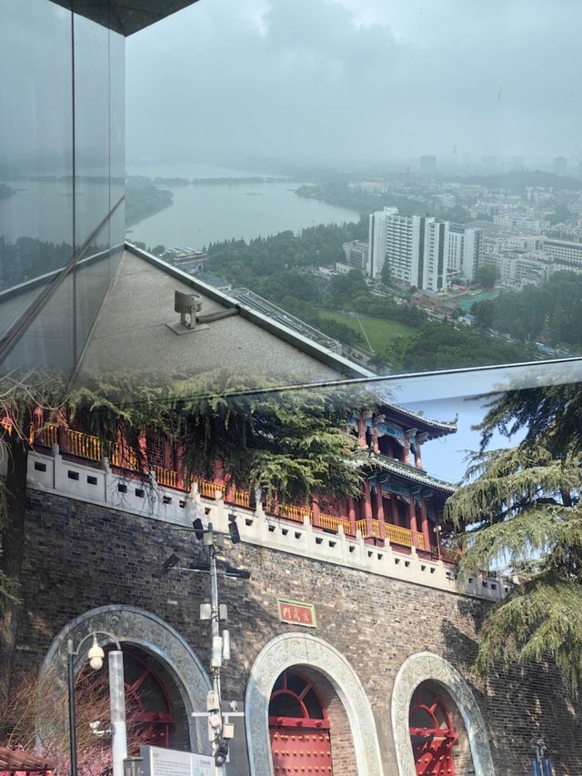 來南京，不得不體驗的南京威斯汀大酒店，感受超讚美景。
