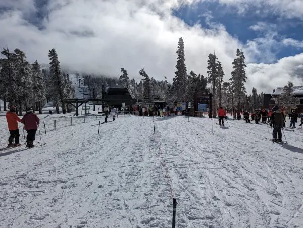 How to Enjoy Skiing at Heavenly During Peak Season