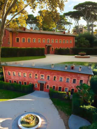 Luxury hotel with excellent service, offering a royal accommodation experience