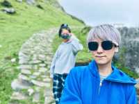 雨霧中的阿西里西韭菜花坪，不用濾鏡就能拍出的山水畫