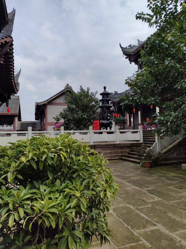 參觀遂寧市——大興寧寺